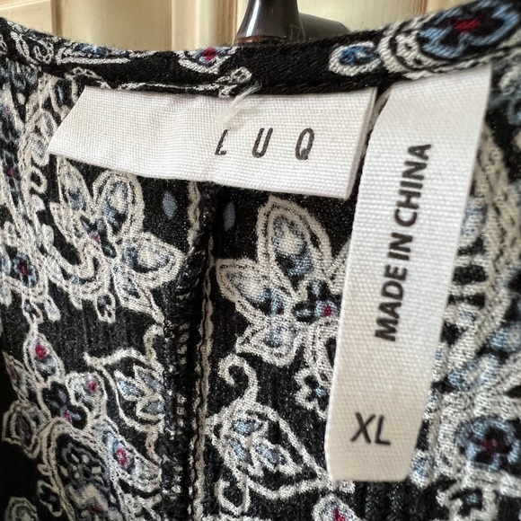 LUQ Halter Top - Picture 2 of 4